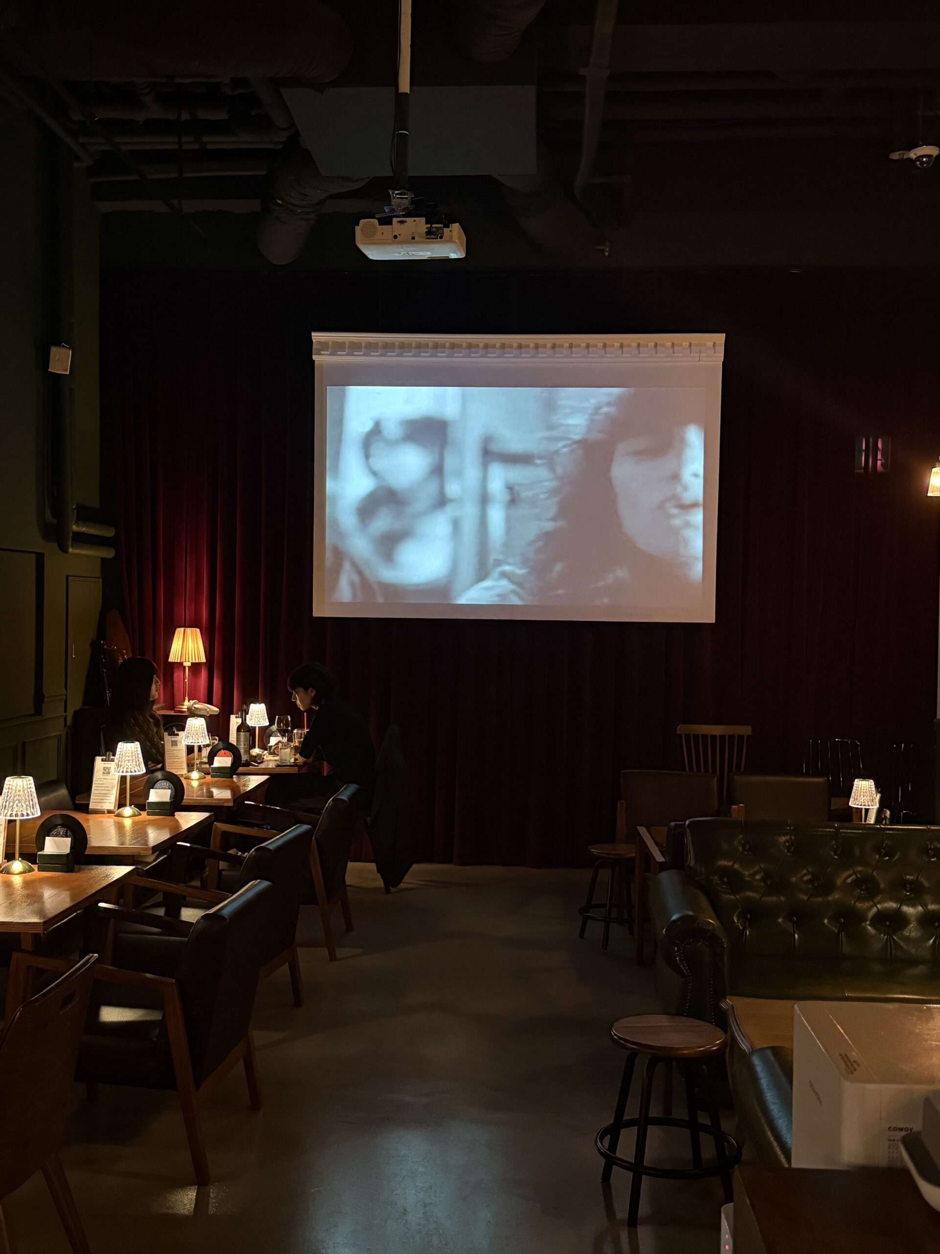 [강남LP바] 뮤즈온, 좋은 음악과 함께 천천히 머물고 싶은 밤